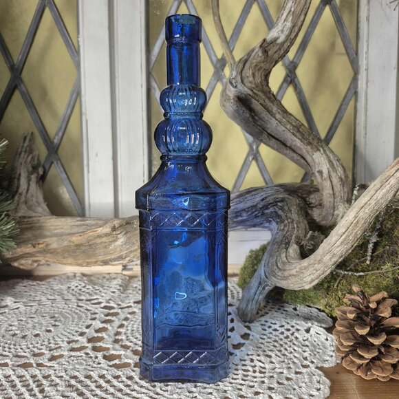 Vintage cobalt blue glass bottle - Picture 3 of 10